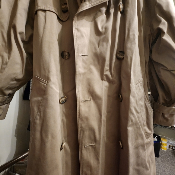 London Fog Double Breasted Men's trench coat 40 regular - Picture 6 of 16
